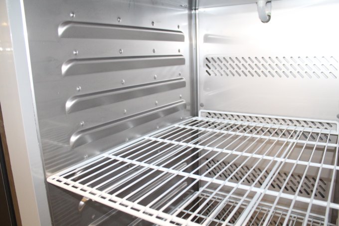 RÉFRIGÉRATEUR EN ACIER INOX 1 PORTE 560L